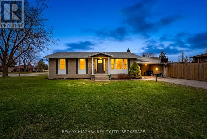 38 ACADIA CRESCENT, St. Catharines (Secord Woods), Ontario L2P1H8