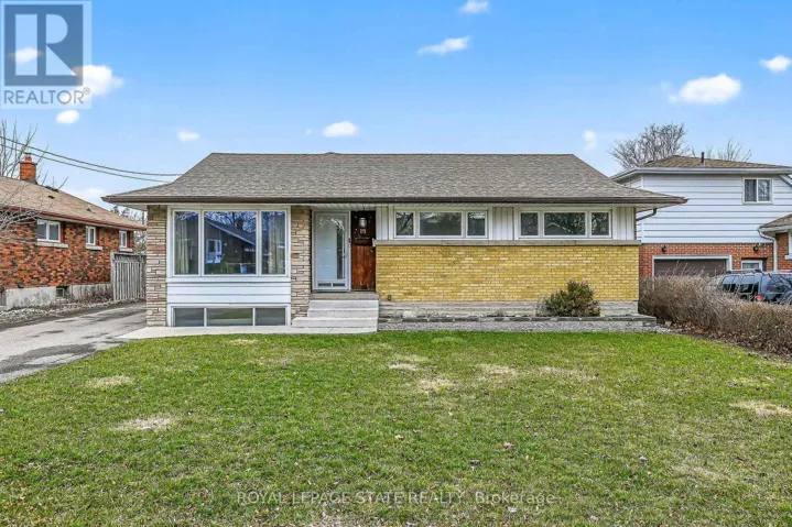 19 BURFIELD AVENUE, Hamilton (Huntington), Ontario L8T2J8