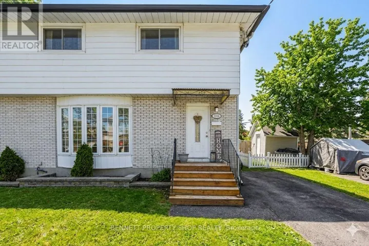 2636 ELMHURST STREET, Ottawa, Ontario K2B7N6