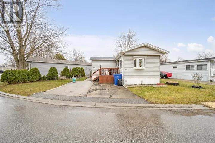 137 DANA DRIVE, Essex, Ontario N8K2A3