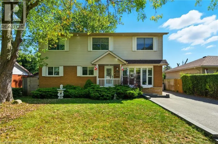 5372 SPRUCE Avenue, Burlington, Ontario L7L1N7