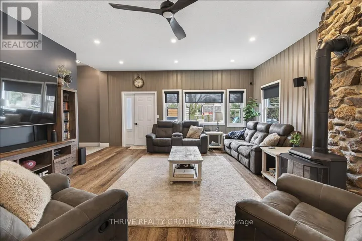 24 CHURCH STREET W, Norwich (Burgessville), Ontario N0J1C0