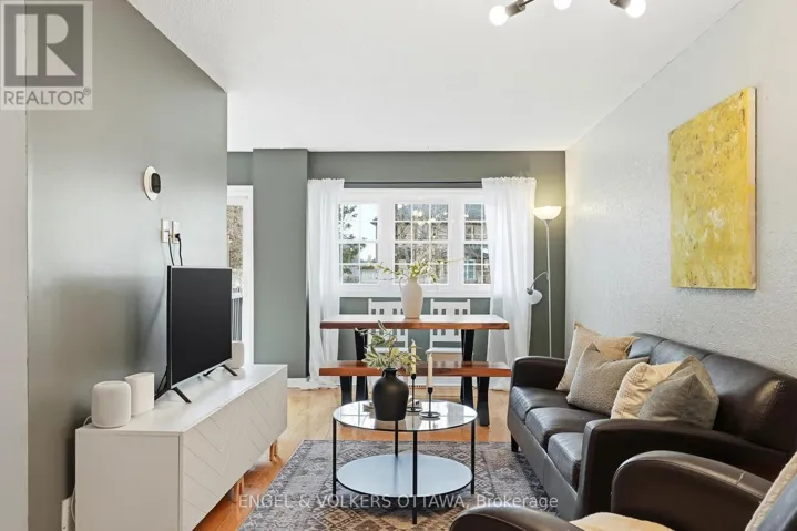 158 WOODPARK WAY, Ottawa, Ontario K2J4C8