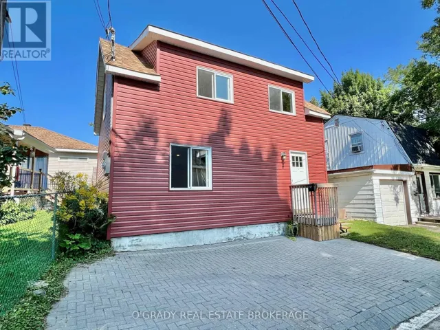 8 EDWARD LANE, Brockville, Ontario K6V5K5