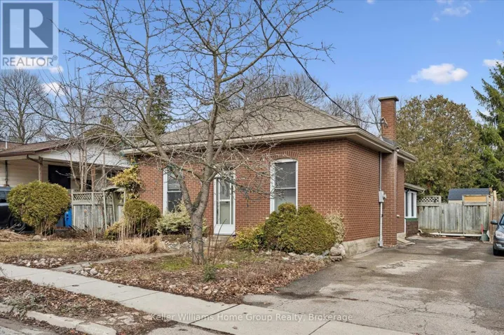 98 HEARN AVENUE, Guelph (Junction/Onward Willow), Ontario N1H5Y5