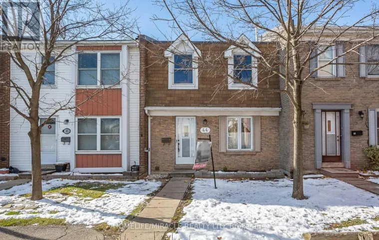 #44 - 1020 CENTRAL PARK DRIVE, Brampton (Northgate), Ontario L6S3J5