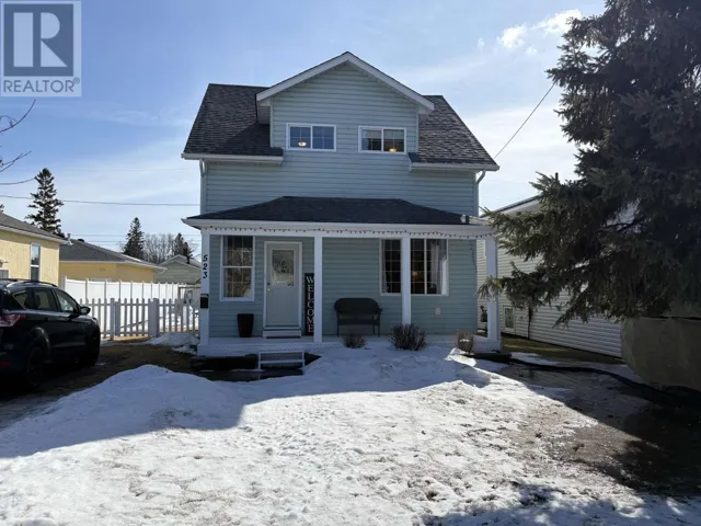 523 First ST E, Fort Frances, Ontario P9A1L2
