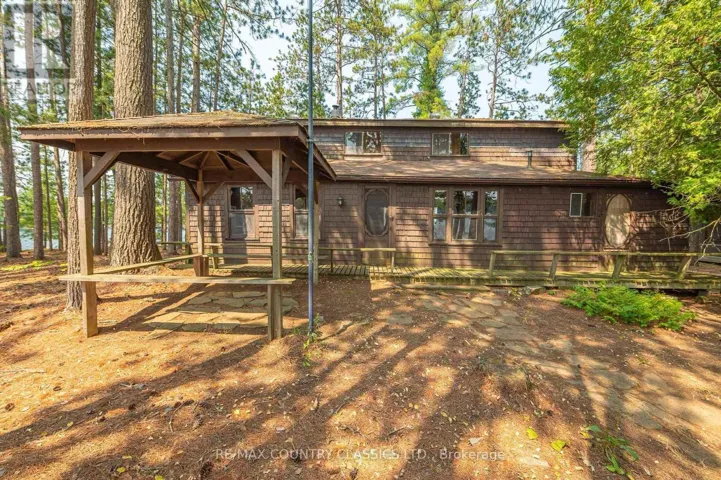 22 CHANDOS LK BALMER ISLAND, North Kawartha, Ontario K0L1A0