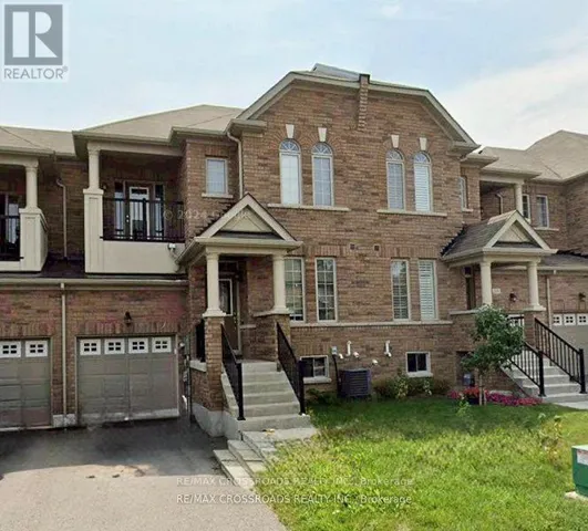 205 LAKER COURT, Newmarket (Woodland Hill), Ontario L3X0J5