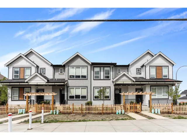 20957 83 AVENUE, Langley, British Columbia V2Y4K4