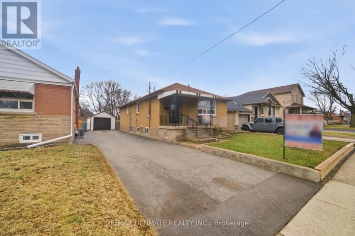 48 SAVONA DRIVE, Toronto (Alderwood), Ontario M8W4V1