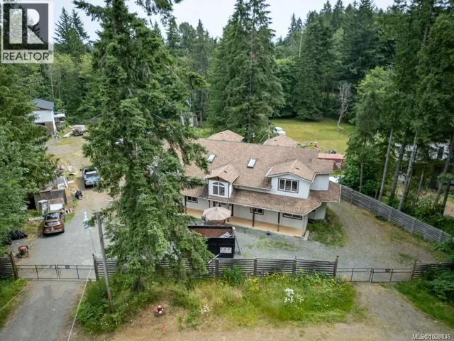2524 MacAulay Rd, Black Creek, British Columbia V9J1B5