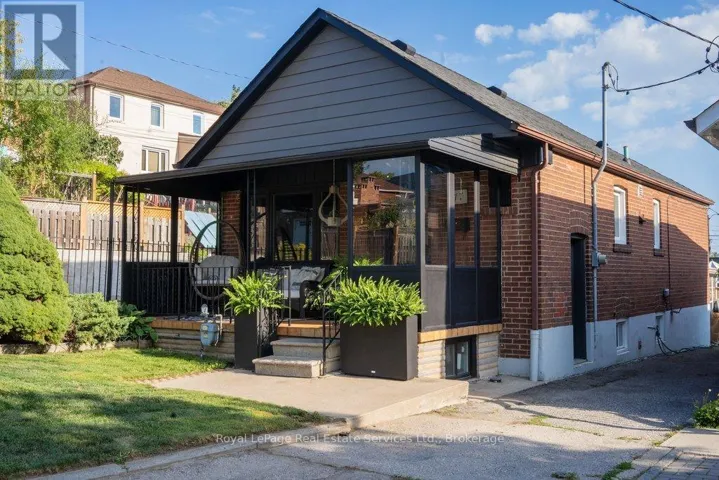 177 CAMERON AVENUE, Toronto (Keelesdale-Eglinton West), Ontario M6M1R8