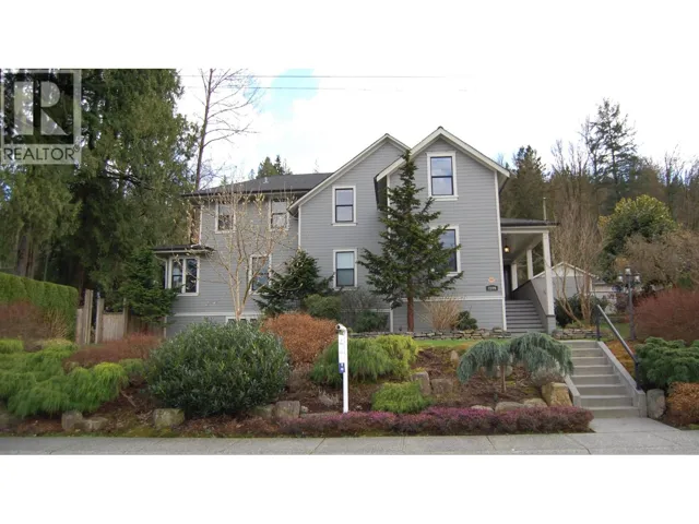 2209 ST. GEORGE STREET, Port Moody, British Columbia V3H2G1
