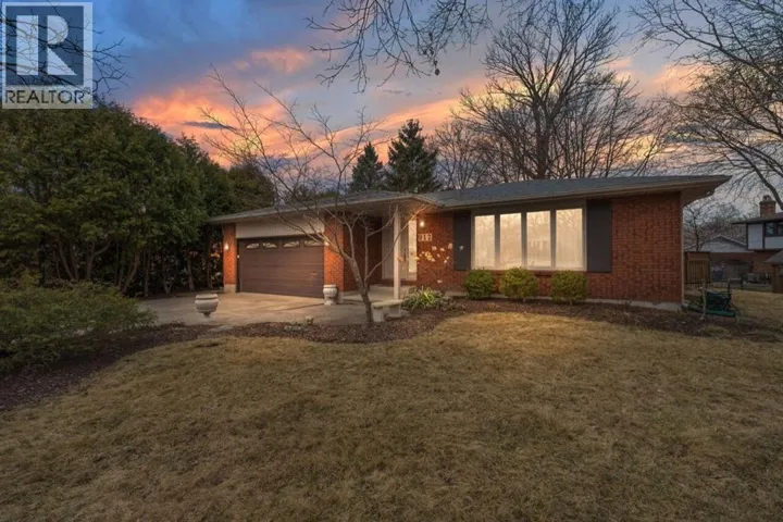 912 VARSITY CRESCENT, Sarnia, Ontario N7S4W2