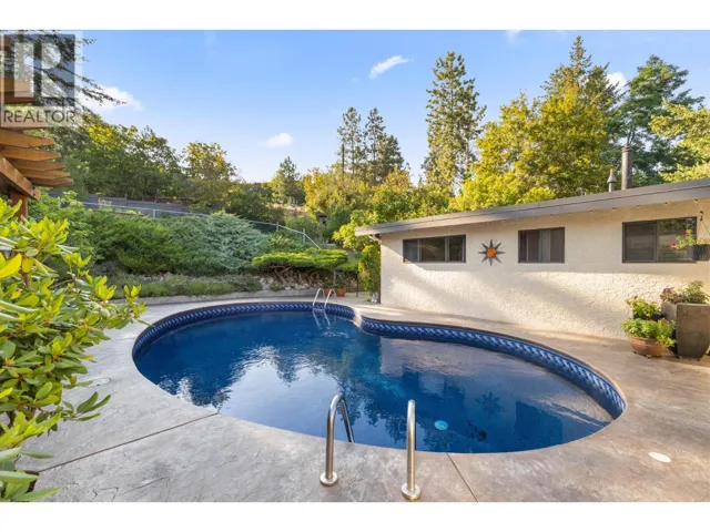 48 Caramillo Road, Kelowna, British Columbia V1V1B3