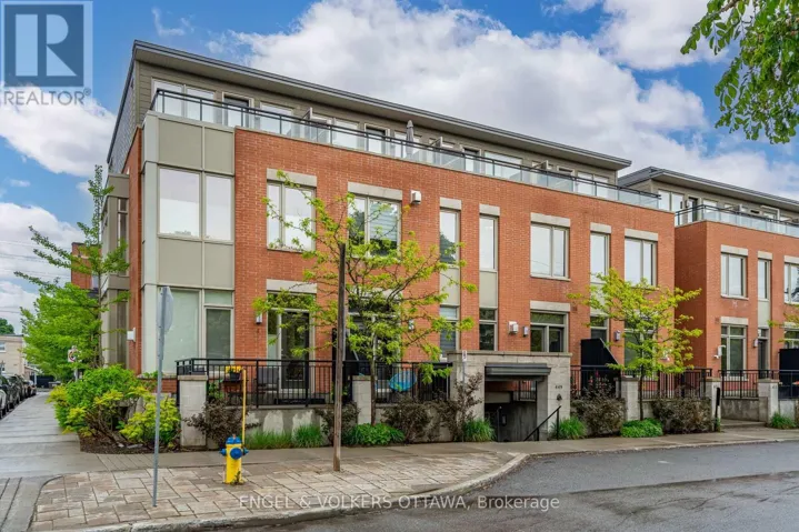449 EDISON AVENUE, Ottawa, Ontario K2A1S5