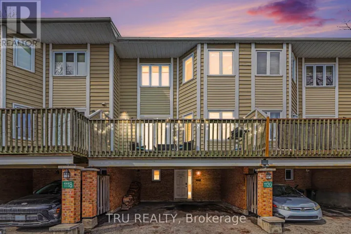 1120 CHIMNEY HILL WAY, Ottawa, Ontario K1J8Z6