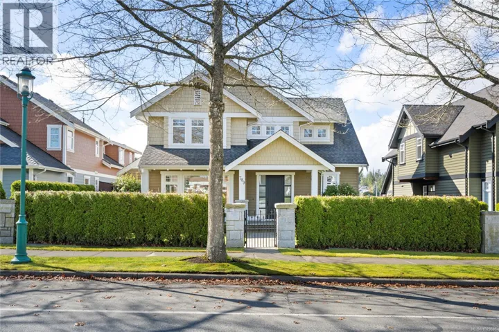 789 Memorial Ave, Qualicum Beach, British Columbia V9K2T4