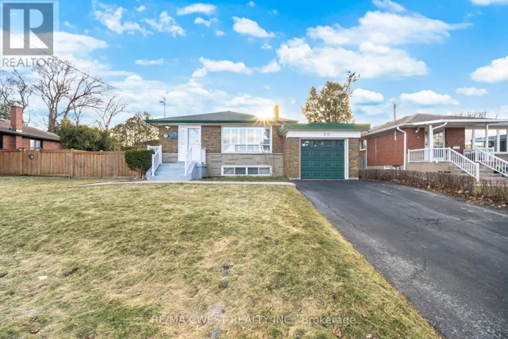 30 KOLLAR DRIVE, Toronto (Woburn), Ontario M1G1E2