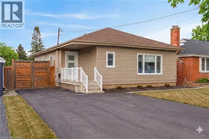 258 SANATORIUM Road, Hamilton, Ontario L9C1Z9