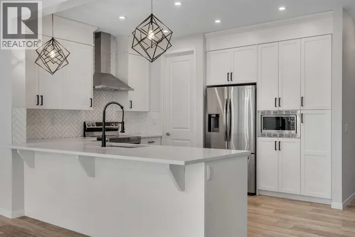 20 Rowley Common NW, Calgary, Alberta T3L0H8