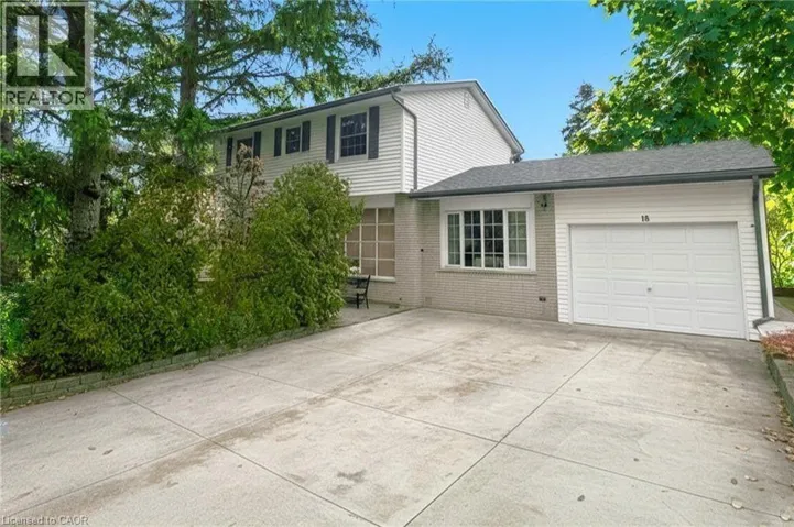 18 JASPER Drive, Stoney Creek, Ontario L8G2S7