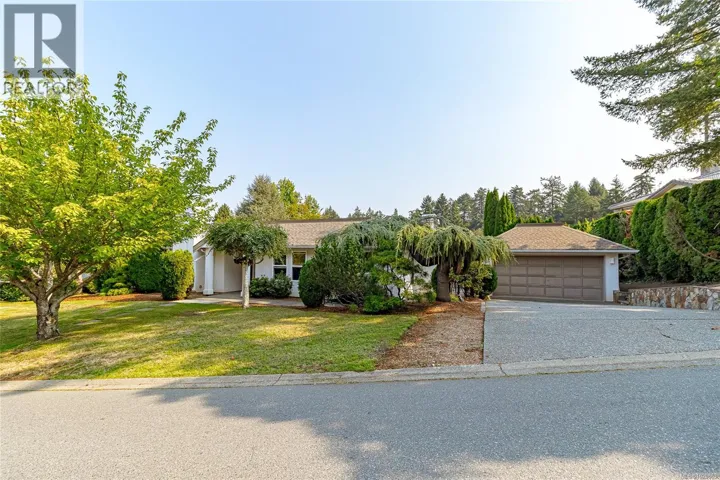 1096 Valewood Trail, Saanich, British Columbia V8X5E3
