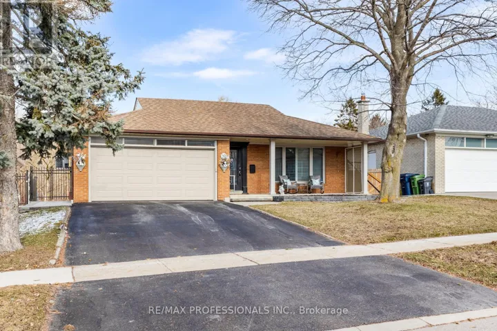 39 NORBERT CRESCENT, Toronto (Eringate-Centennial-West Deane), Ontario M9C3J8