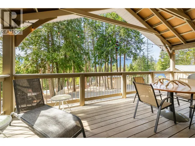 1988 Porthill Road, Lister, British Columbia V0B1G2