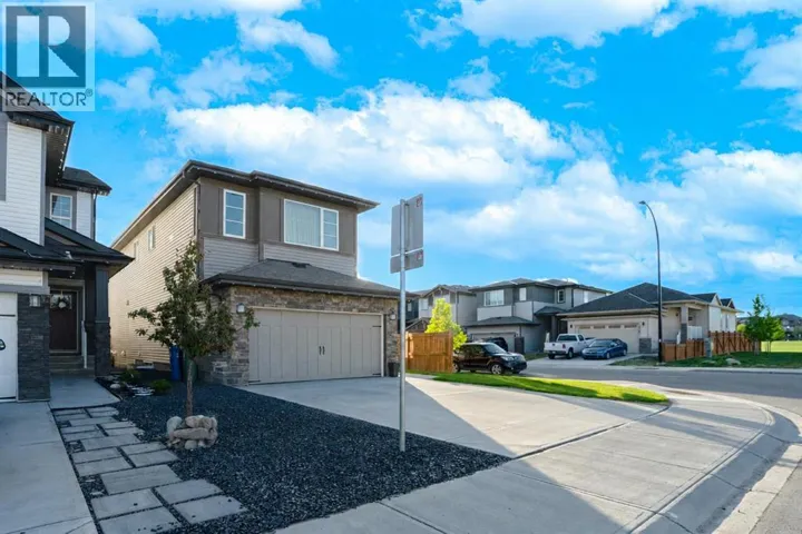 3 Saddlebred Court, Cochrane, Alberta T4C3B5