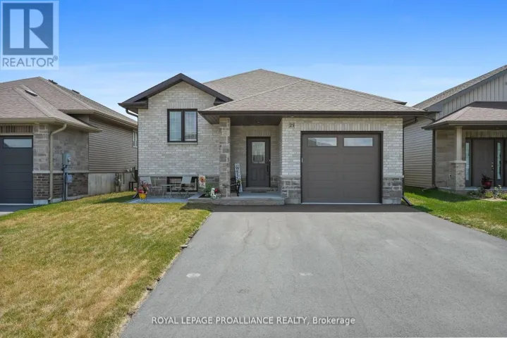 25 CEDAR PARK CRESCENT, Quinte West (Murray Ward), Ontario K8V0J1