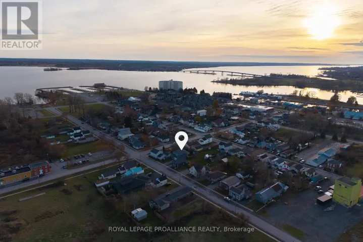 84 GEORGE STREET, Belleville (Belleville Ward), Ontario K8N3G9