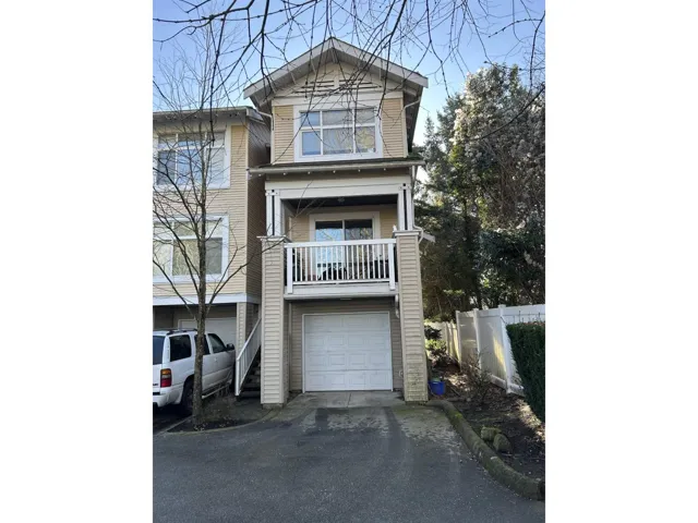 125 20033 70 AVENUE, Langley, British Columbia V2Y3A2
