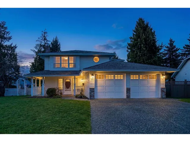 9274 155 STREET, Surrey, British Columbia V3R9B3