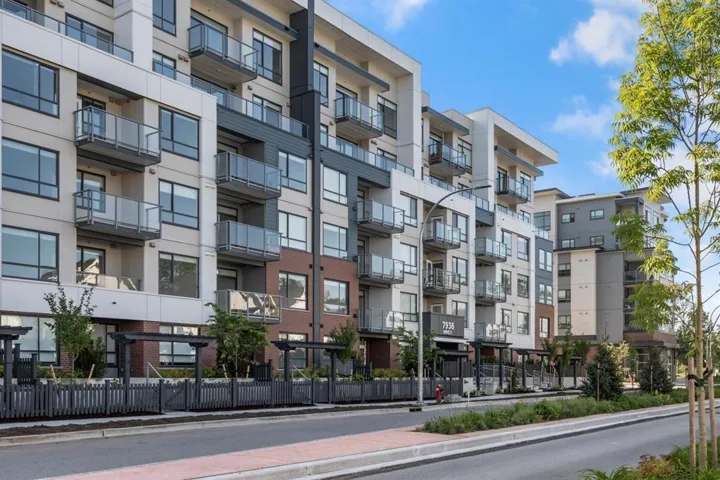 606 7936 206TH STREET, Langley, British Columbia V2Y3X8