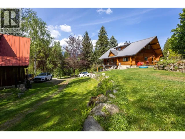 3697 Blewett Road, Nelson, British Columbia V1L6V8