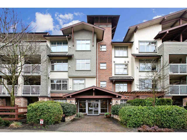 205 6500 194 STREET, Surrey, British Columbia V4N5X4