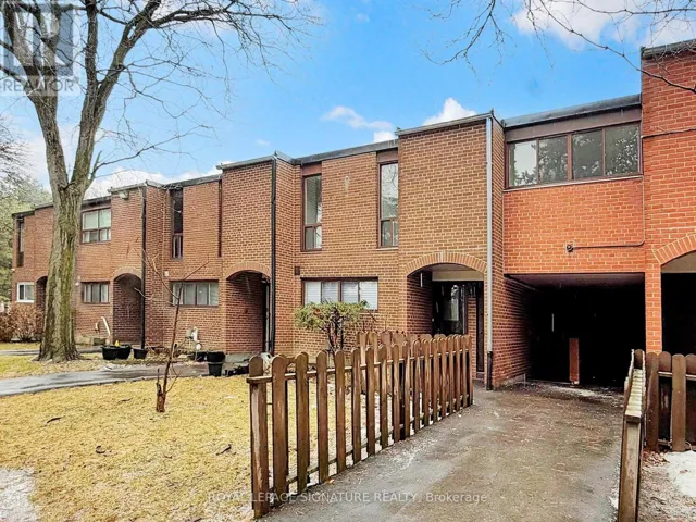 4 - 374 DRIFTWOOD AVENUE, Toronto (Black Creek), Ontario M3N2P5