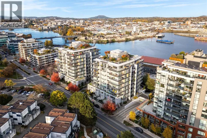 308 373 Tyee Rd, Victoria, British Columbia V9A0B3