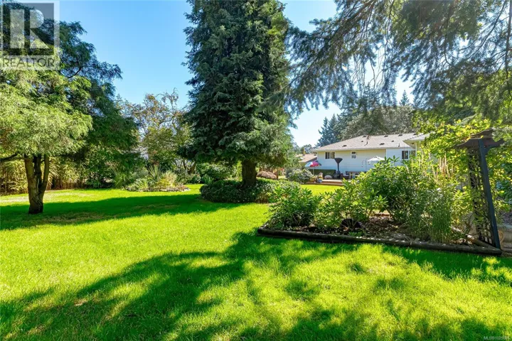 3334 Acemink Rd, Colwood, British Columbia V9C2J6