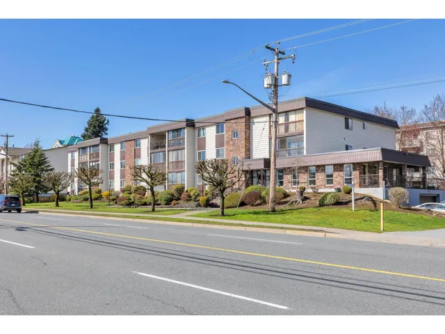 107 32119 OLD YALE ROAD, Abbotsford, British Columbia V2T2C8