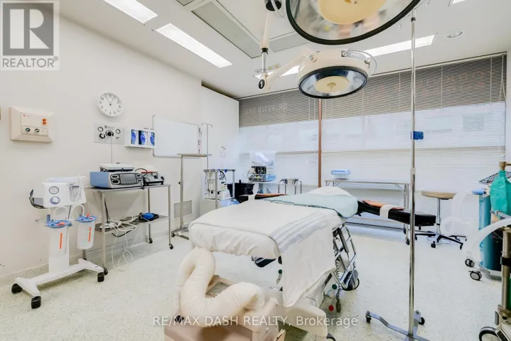 1 - 66 AVENUE ROAD, Toronto (Annex), Ontario M5R3N8