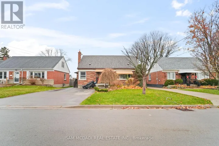 12 ROSELLE PLACE, Hamilton (Stoney Creek), Ontario L8G1R3