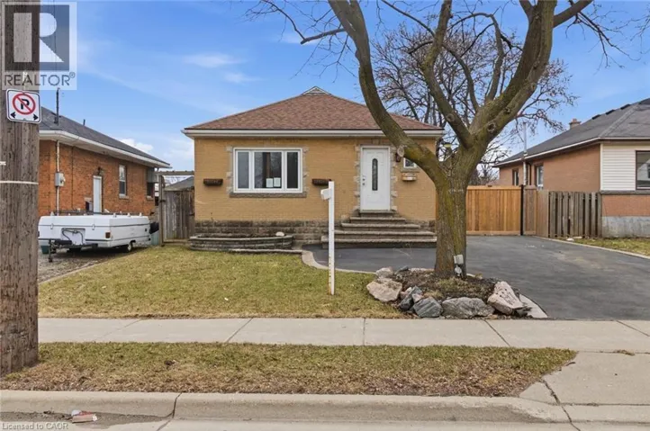 627 UPPER SHERMAN Avenue, Hamilton, Ontario L8V3M4