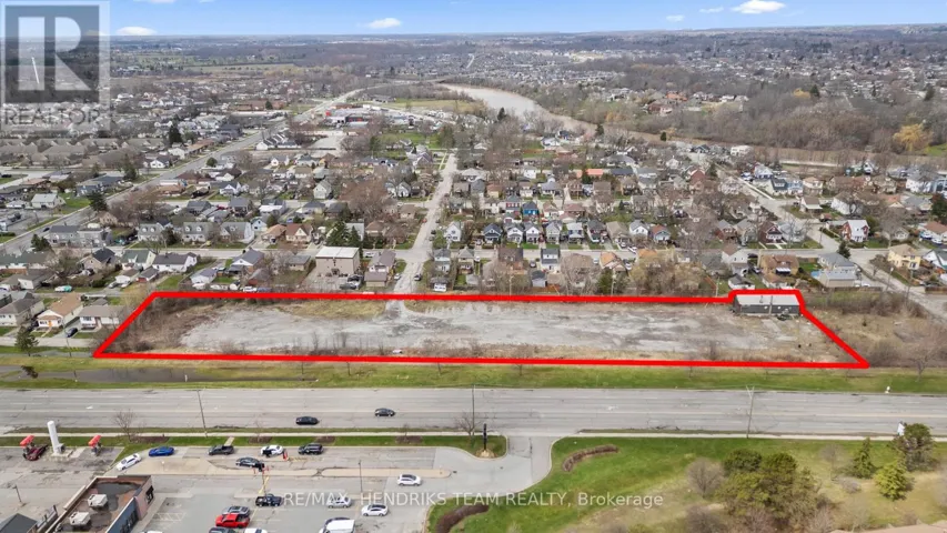 1 DREW STREET, Welland (Broadway), Ontario L3C5H8