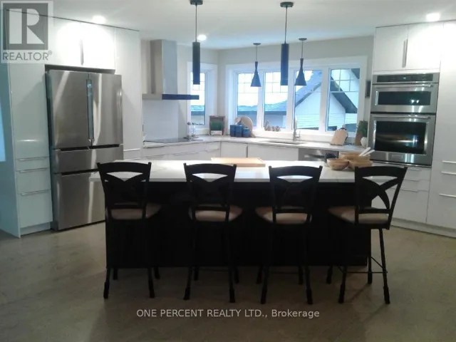 1333 WALKER LAKE DRIVE, Lake of Bays (Sinclair), Ontario P1H2J6