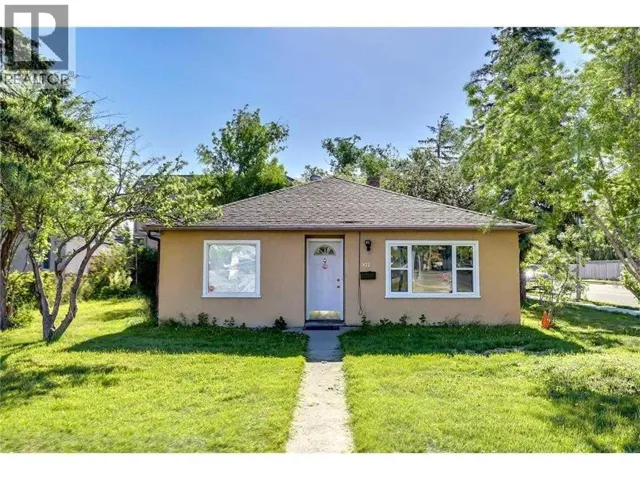 102 18 Street NW, Calgary, Alberta T2N2G3