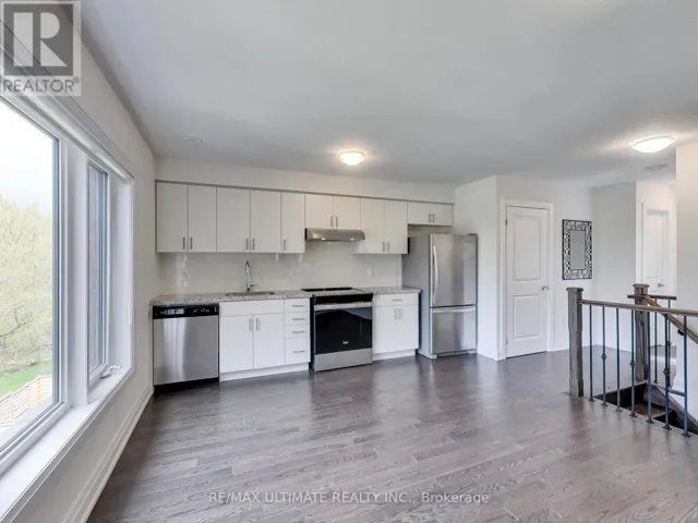 APT 2 - 14 CREEKBANK ROAD, Toronto (Rustic), Ontario M6L0A4