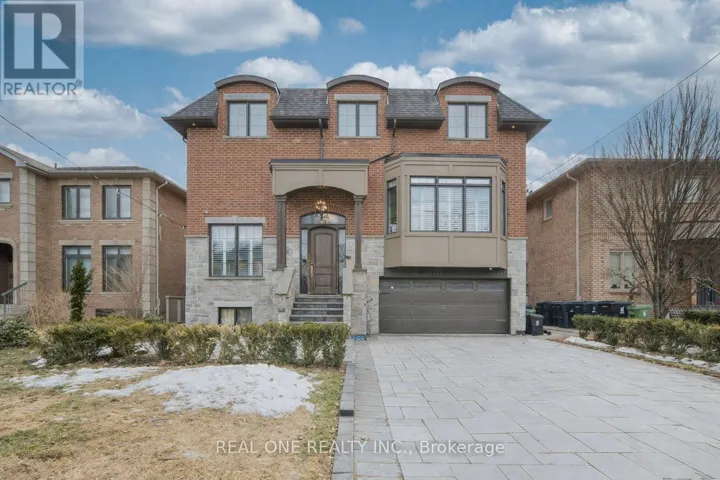 85 DELL PARK AVENUE, Toronto (Englemount-Lawrence), Ontario M6B2T9